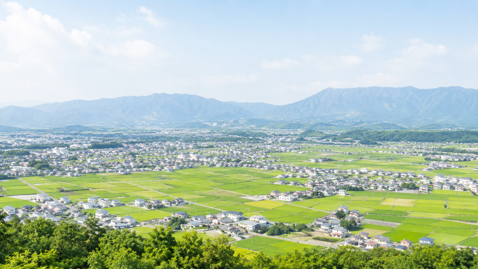 西条市・新居浜市周辺をイメージした田園と山の風景